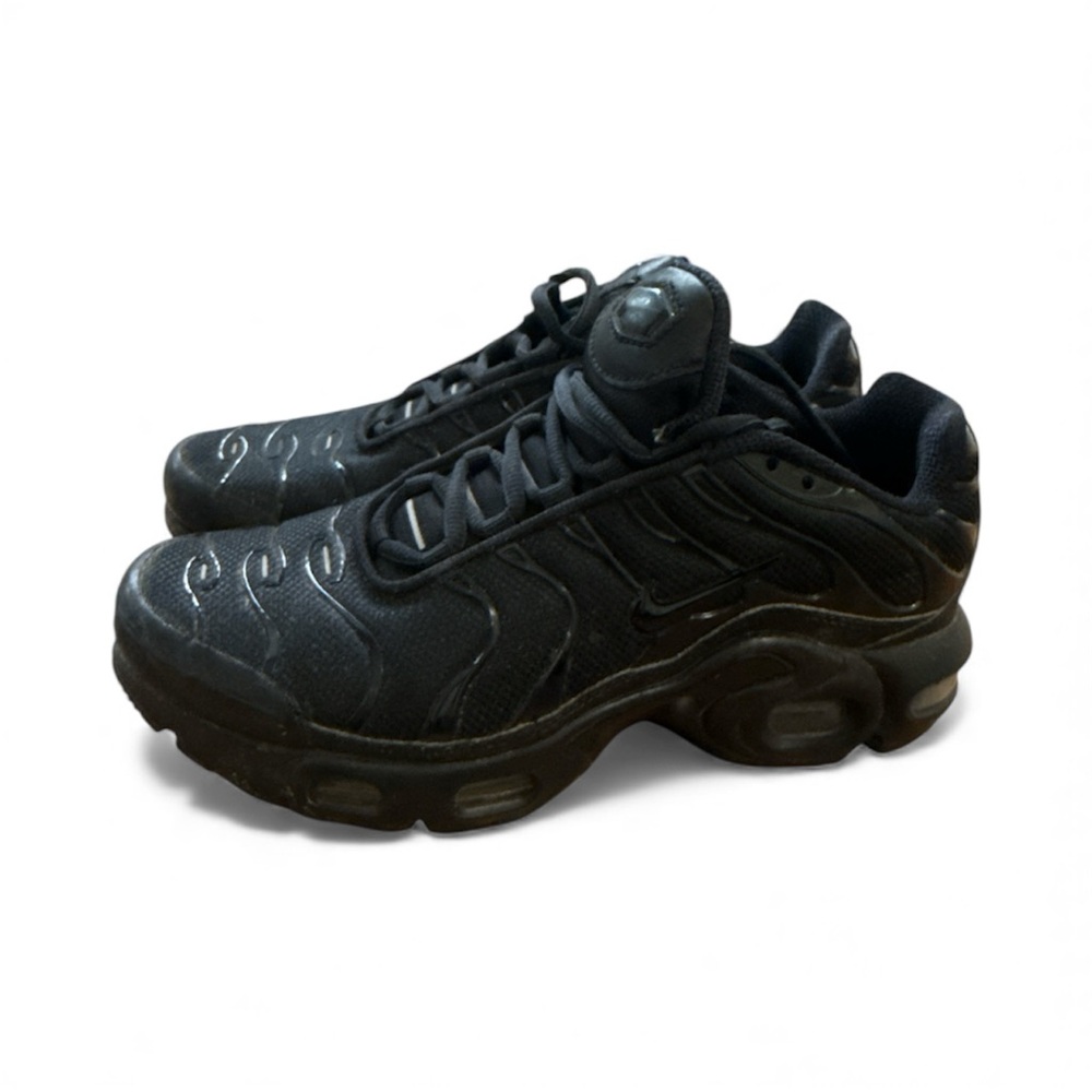 Kids Black Nike Sneakers